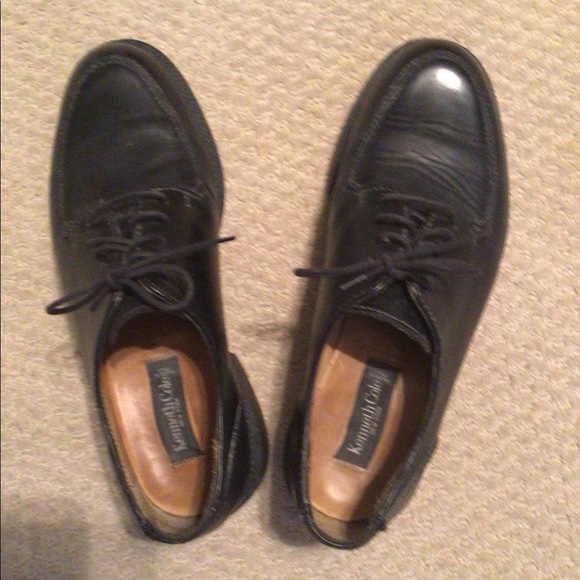 Mens shoes, size 10 1/2, Black Leather - Picture 3 of 3